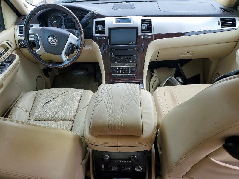 2007 Cadillac Escalade ext VIN 3GYFK62857G298717 COPART salvage auction — MINOR DENT/SCRATCHES, CT - CERTIFICATE OF TITLE, sold $2,400 on 2026-07-02 (photo 8)