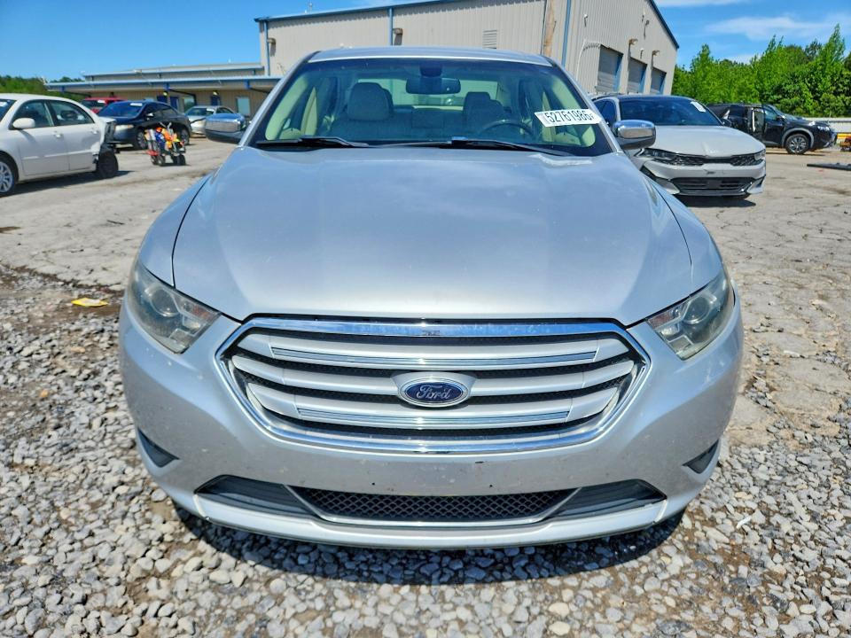 2014 Ford Taurus VIN 1FAHP2F85EG171001 COPART salvage auction — MINOR DENT/SCRATCHES, Tn - Salvage Certificate, sold $2,250 on 2026-07-09 (photo 5)