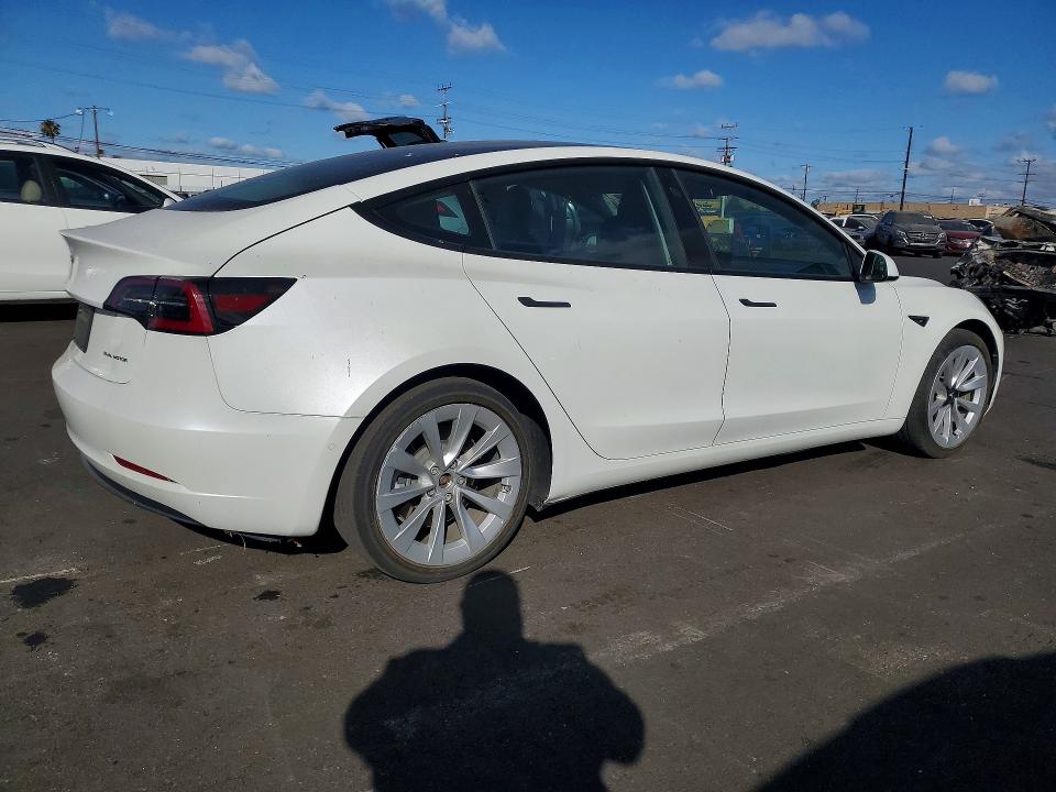 2022 Tesla Model 3 VIN 5YJ3E1EB8NF137548 COPART salvage auction — MINOR DENT/SCRATCHES, Ca - Salvage Certificate, sold $14,400 on 2026-07-06 (photo 3)