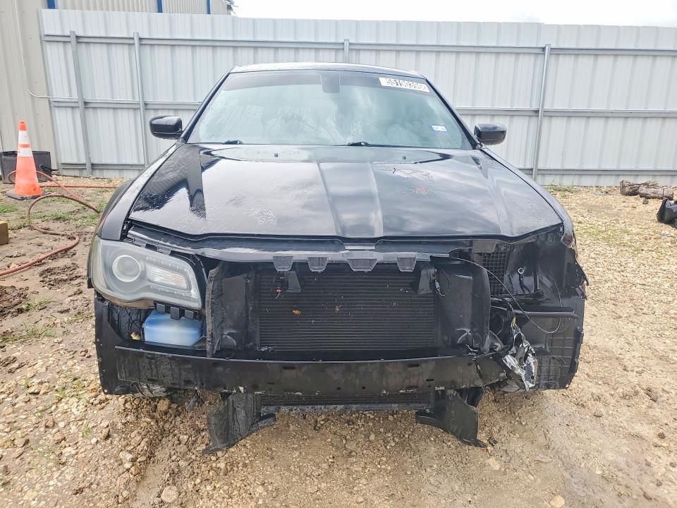 2019 Chrysler 300 VIN 2C3CCABG6KH617880 COPART salvage auction — FRONT END, Tx - Certificate Of Title, sold $3,750 on 2026-07-09 (photo 5)