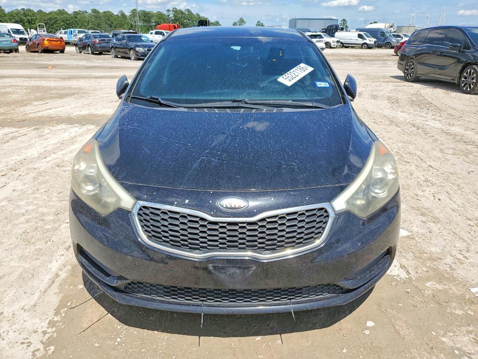 2016 Kia Forte VIN KNAFX4A66G5595673 COPART salvage auction — REAR END, Tx - Salvage Vehicle Title, sold $800 on 2026-07-07 (photo 5)