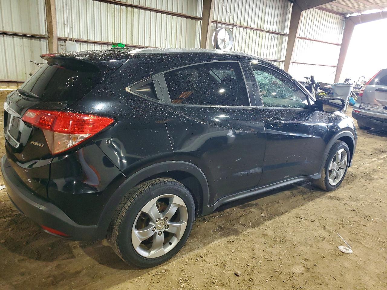 2016 Honda HR-V VIN 3CZRU6H70GM767283 COPART salvage auction — Water/Flood, TX - SALVAGE TITLE-FLOOD DAMAGE, sold $2,800 on 2026-06-29 (photo 3)
