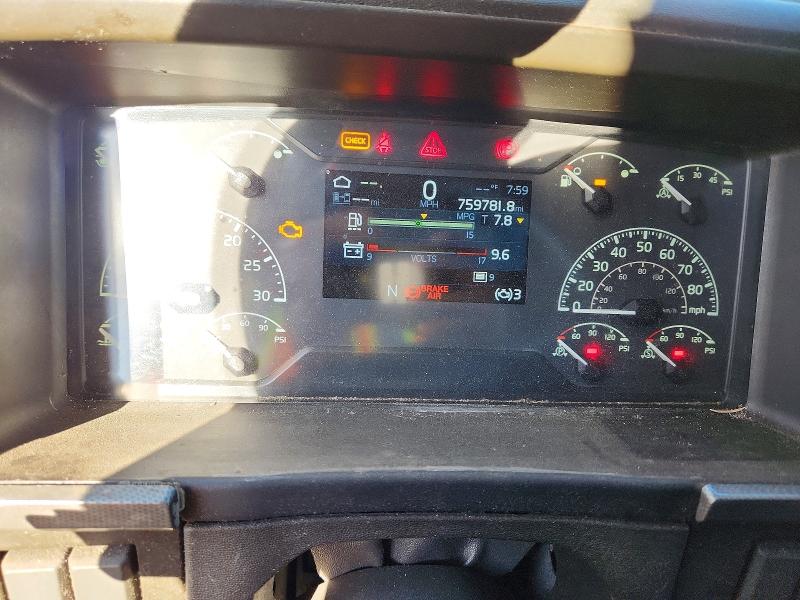 2020 Volvo Vnl VIN 4V4NC9EH6LN204961 COPART salvage auction — FRONT END, Az - Cert Of Title - Salvage, sold $3,850 on 2026-07-30 (photo 8)