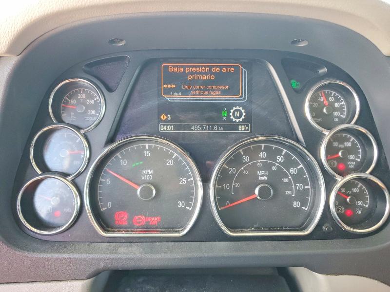 2019 Peterbilt 579 VIN 1XPBDP9X3KD600639 COPART salvage auction — MINOR DENT/SCRATCHES, FL - CERT OF TITLE-REBUILT, sold $11,500 on 2026-07-13 (photo 8)