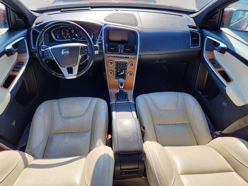 2015 Volvo VIN YV440MDM4F2740540 COPART salvage auction — SIDE, Tx - Salvage Vehicle Title, sold $2,700 on 2026-07-24 (photo 8)