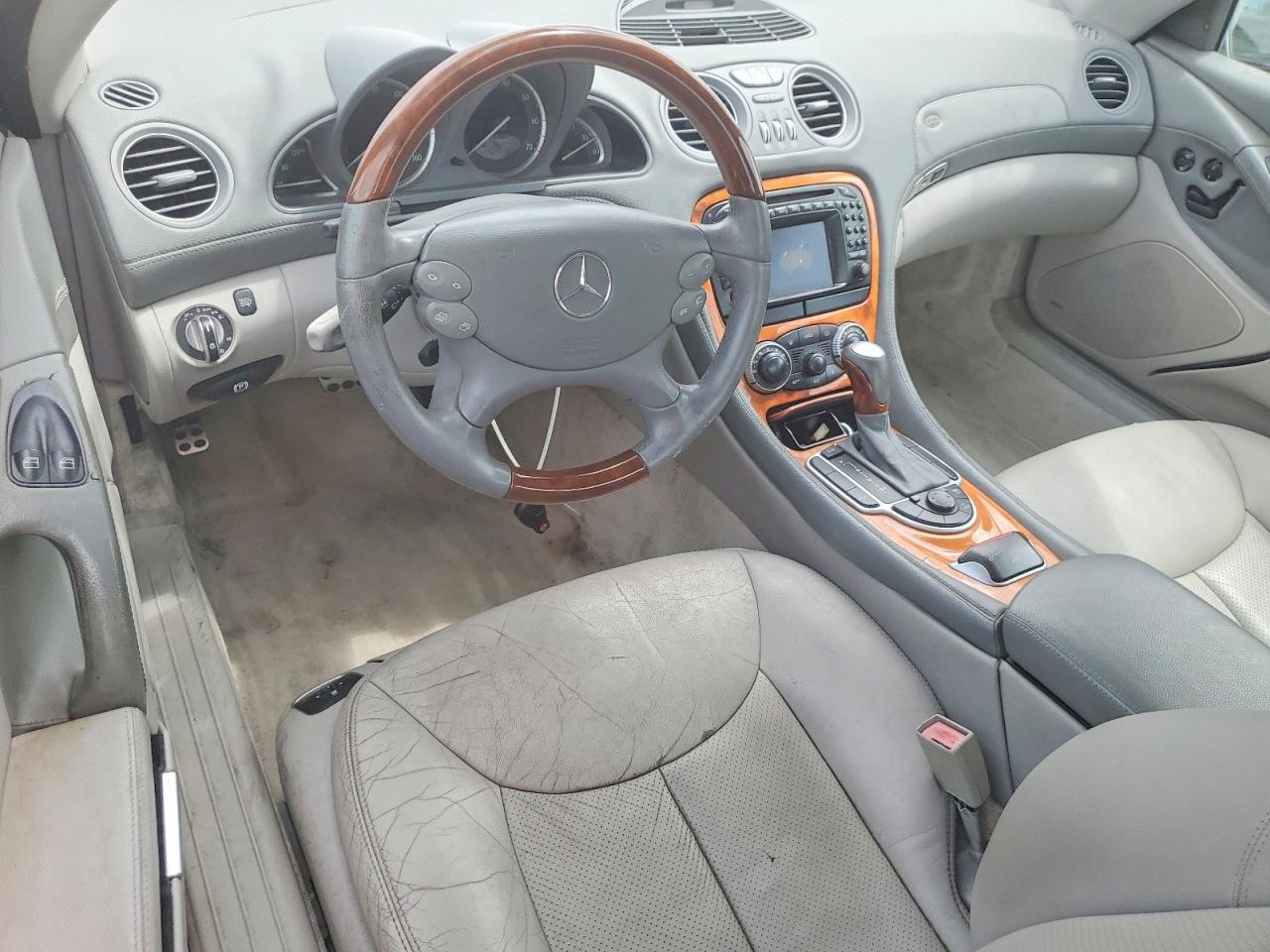 2004 Mercedes-Benz SL-Class VIN WDBSK75F04F065151 COPART salvage auction — Minor Dent/Scratches, FL - CERT OF TITLE-REBUILT, sold $400 on 2026-06-30 (photo 8)