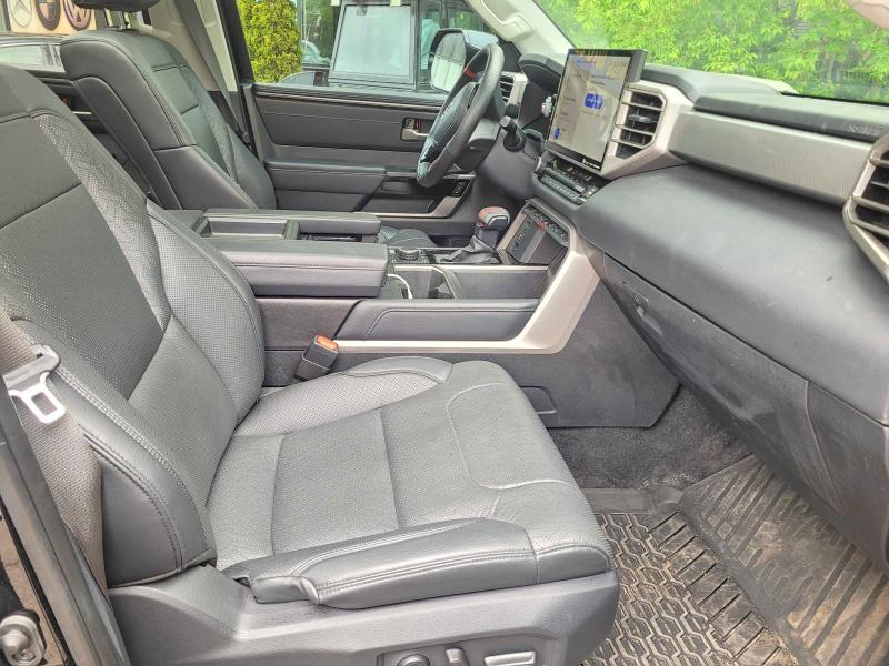 2022 Toyota Tundra VIN 5TFJC5DB3NX008452 COPART salvage auction — MINOR DENT/SCRATCHES, On - Permit No Brand - Unfit (P), sold $35,750 on 2026-07-03 (photo 5)