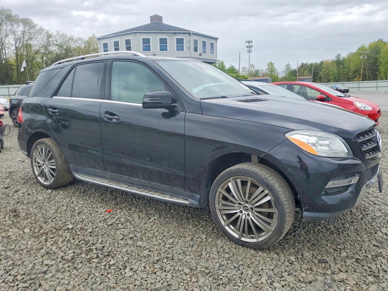 2014 Mercedes-Benz ML-Class VIN 4JGDA2EB1EA317822 COPART salvage auction — Minor Dent/Scratches, MA - CERTIFICATE OF TITLE (P), sold $3,950 on 2026-07-01 (photo 4)