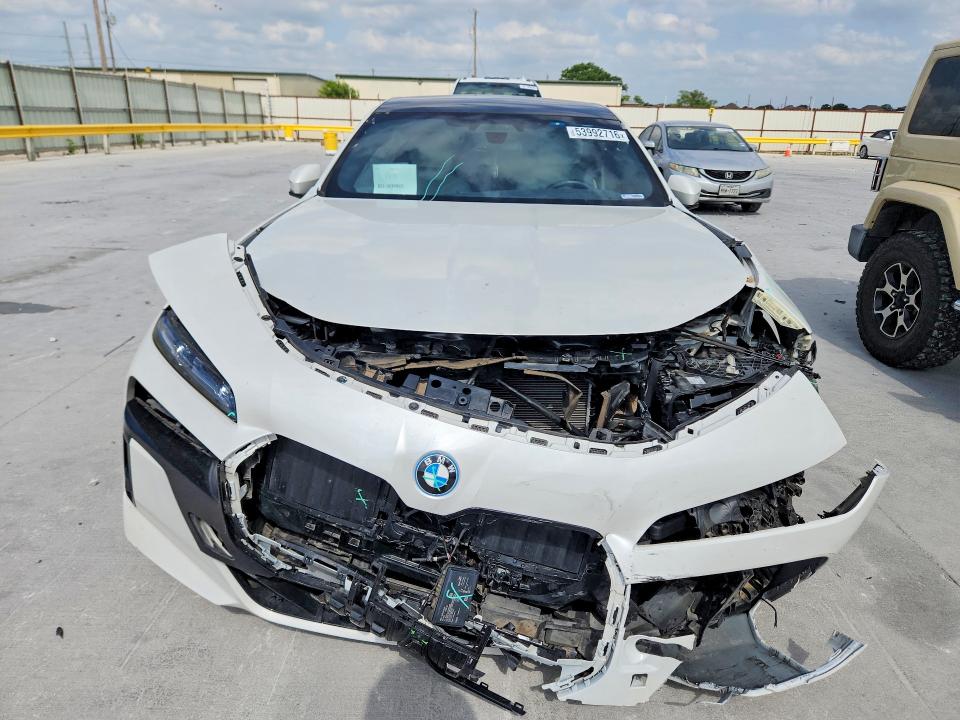 2023 BMW I7 VIN WBY53EJ07PCL81006 COPART salvage auction — FRONT END, Tx - Salvage Vehicle Title, sold $31,000 on 2026-08-11 (photo 5)