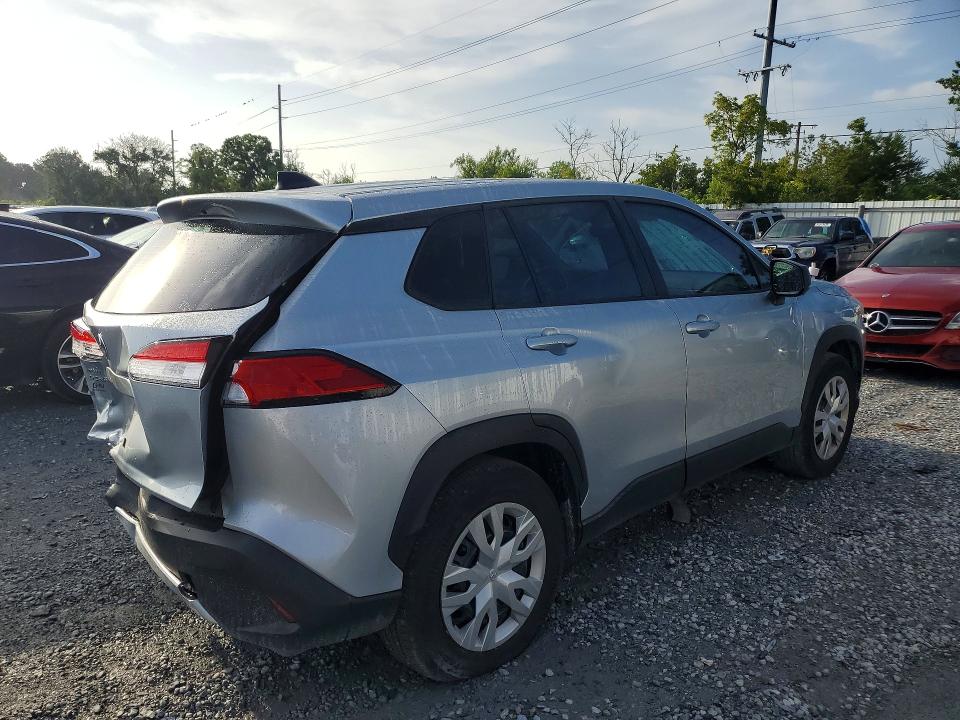 2025 Toyota Corolla cross VIN 7MUAAAAG2SV133562 COPART salvage auction — REAR END, Fl - Cert Of Title Slvg Rebuildable, sold $2,900 on 2026-07-28 (photo 3)