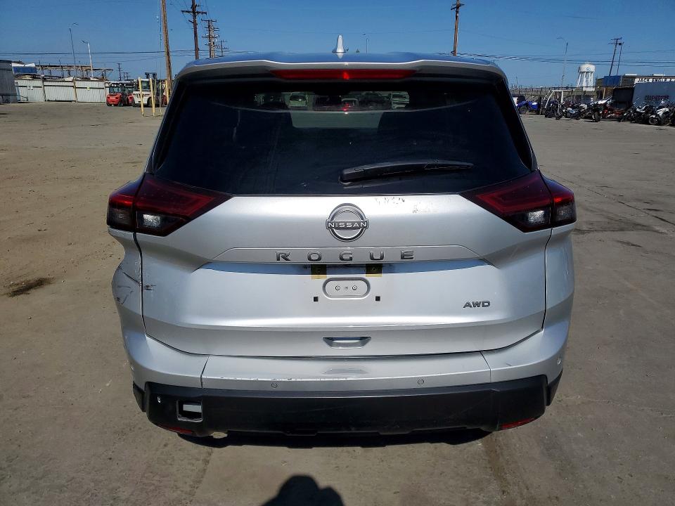 2025 Nissan Rogue VIN JN8BT3BB1SW155807 COPART salvage auction — REAR END, Fl - Cert Of Title Slvg Rebuildable, sold $9,600 on 2026-07-13 (photo 6)