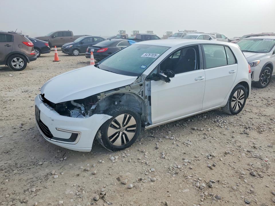 2017 Volkswagen Golf VIN WVWKR7AUXHW953929 COPART salvage auction — SIDE, Tx - Salvage Vehicle Title, sold $2,650 on 2026-08-06 (photo 1)
