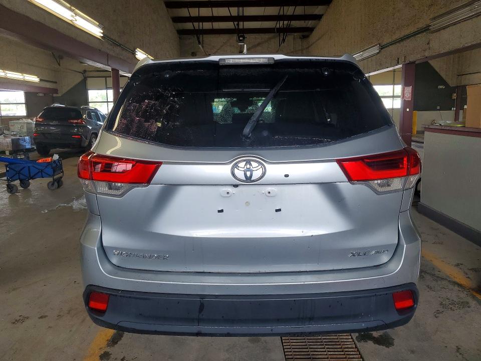 2017 Toyota Highlander VIN 5TDJZRFH3HS389835 COPART salvage auction — FRONT END, In - Cert Of Title-Salvage Title, sold $350 on 2026-07-27 (photo 6)