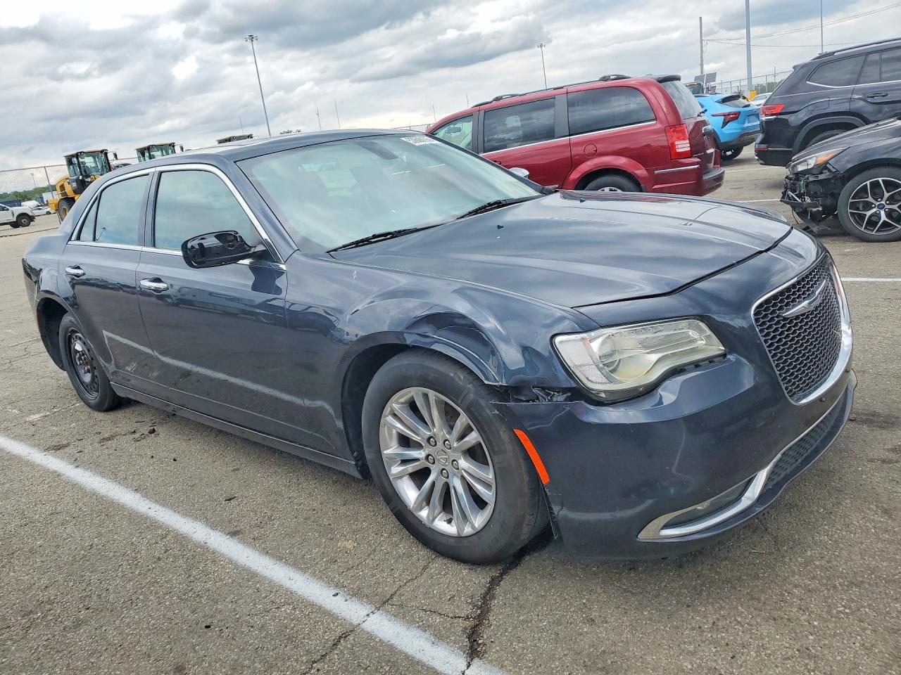 2017 Chrysler 300 VIN 2C3CCAEG1HH552117 COPART salvage auction — Rear End, OH - CERTIFICATE OF TITLE, sold $1,550 on 2026-09-16 (photo 4)