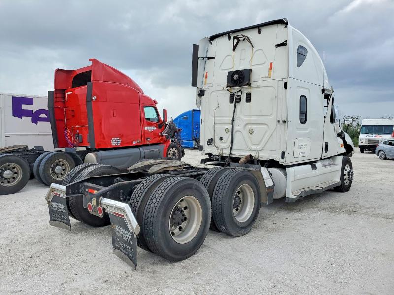 2012 Freightliner Cascadia 125 VIN 1FUJGLDR7CSBE9029 COPART salvage auction — FRONT END, FL - CERT OF TITLE SLVG REBUILDABLE, sold $15 on 2026-07-09 (photo 4)