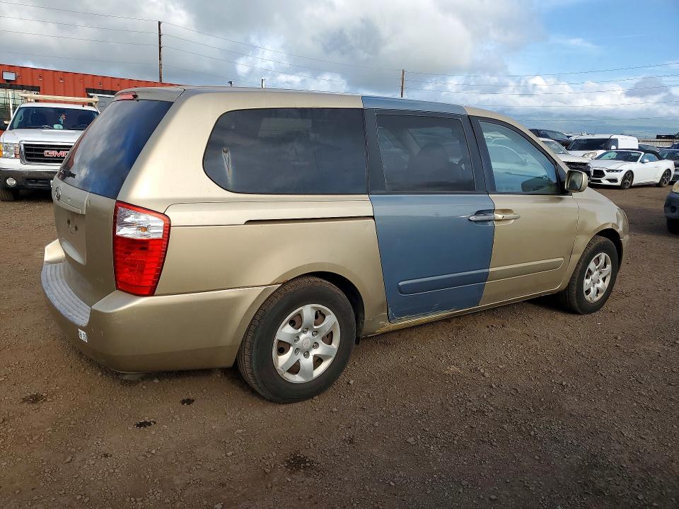 2006 Kia SEDONA VIN KNDMB233366055884 COPART salvage auction — SIDE, Hi - Certificate Of Salvage, sold $1 on 2026-07-20 (photo 3)