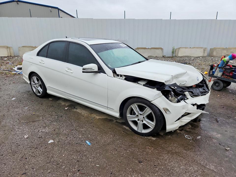 2010 Mercedes-benz C-klasse VIN WDDGF8BB3AF497253 COPART salvage auction — FRONT END, Ky - Bill Of Sale/Part Only/No Titl, sold $475 on 2026-07-02 (photo 4)