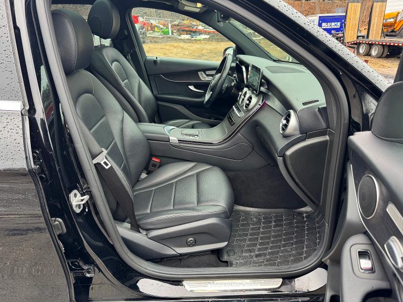 2022 Mercedes-benz Glc class VIN W1N0G8EB6NV332242 COPART salvage auction — NORMAL WEAR, Wv - Certificate Of Title (P), sold $14,300 on 2026-07-17 (photo 5)