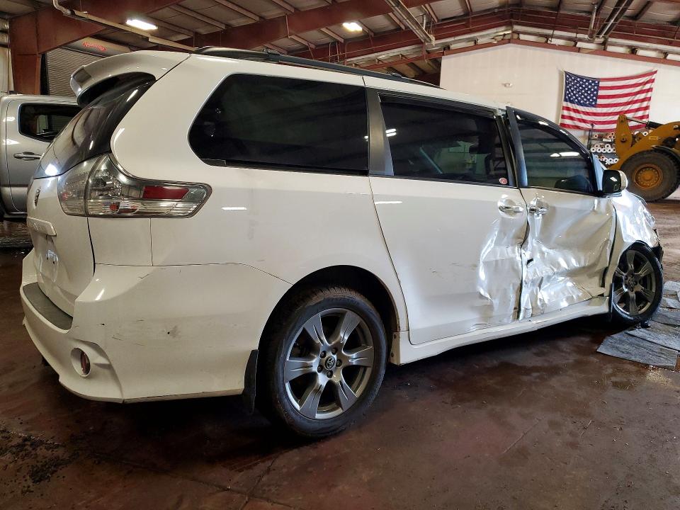 2018 Toyota VIN 5TDXZ3DC5JS918612 COPART salvage auction — FRONT END, Mi - Cert Of Title-Salvage Vehicle, sold $3,850 on 2026-07-17 (photo 3)
