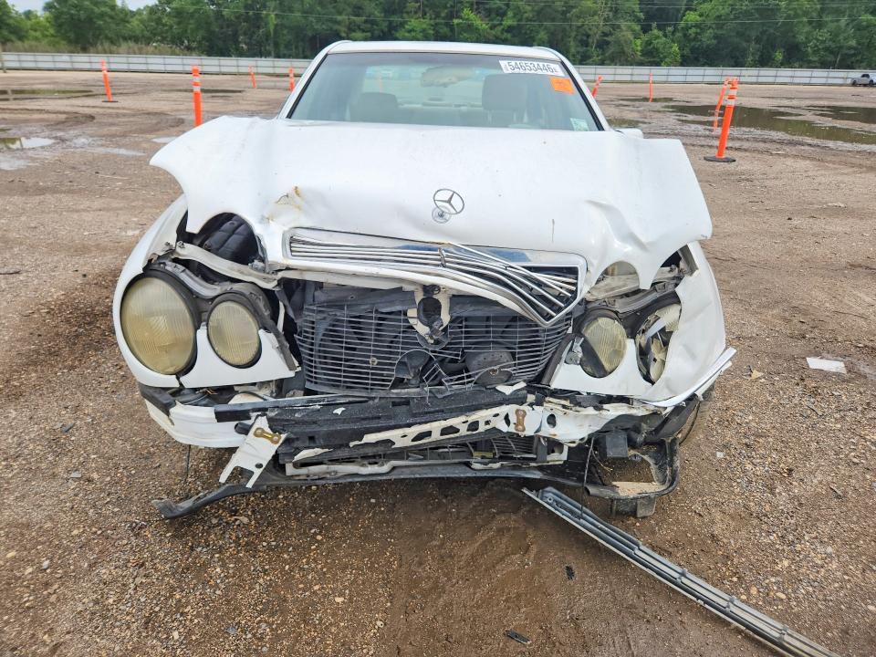 1996 Mercedes-benz E-class VIN WDBJF55F9TJ010343 COPART salvage auction — FRONT END, LA - CERT OF TITLE-SALVAGE, sold $200 on 2026-07-10 (photo 5)