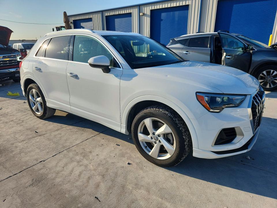 2020 Audi Q3 VIN WA1AECF35L1032265 COPART salvage auction — HAIL, Tx - Certificate Of Title, sold $8,800 on 2026-07-21 (photo 4)