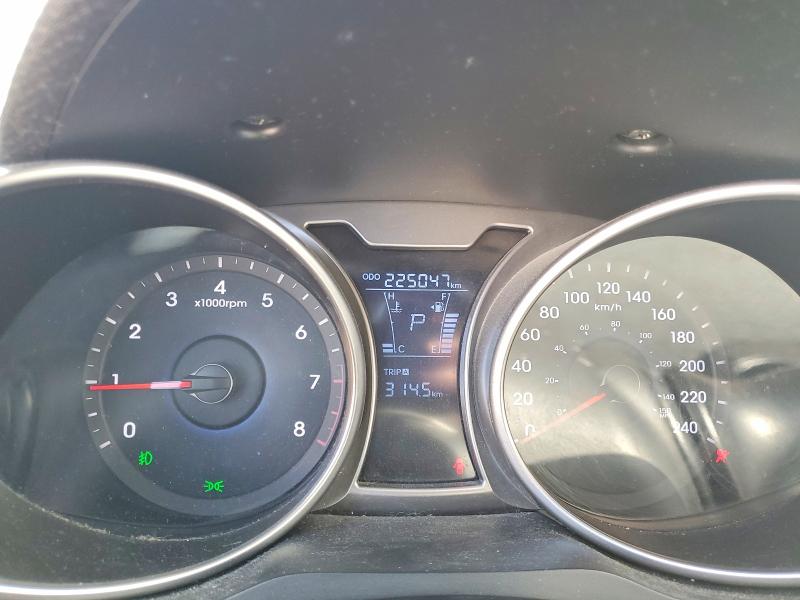 2012 Hyundai Veloster VIN KMHTC6AD8CU072632 COPART salvage auction — SIDE, On - Permit No Brand - Unfit, sold $1,250 on 2026-07-07 (photo 9)