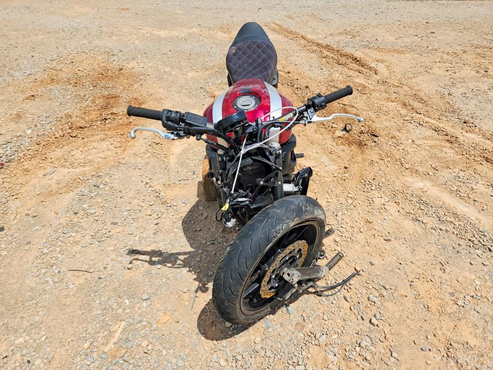 2018 Yamaha Xsr700 VIN JYARM21E2JA000137 COPART salvage auction — ALL OVER, AL - CERT OF TITLE-SALVAGE TITLE, sold $500 on 2026-07-30 (photo 2)