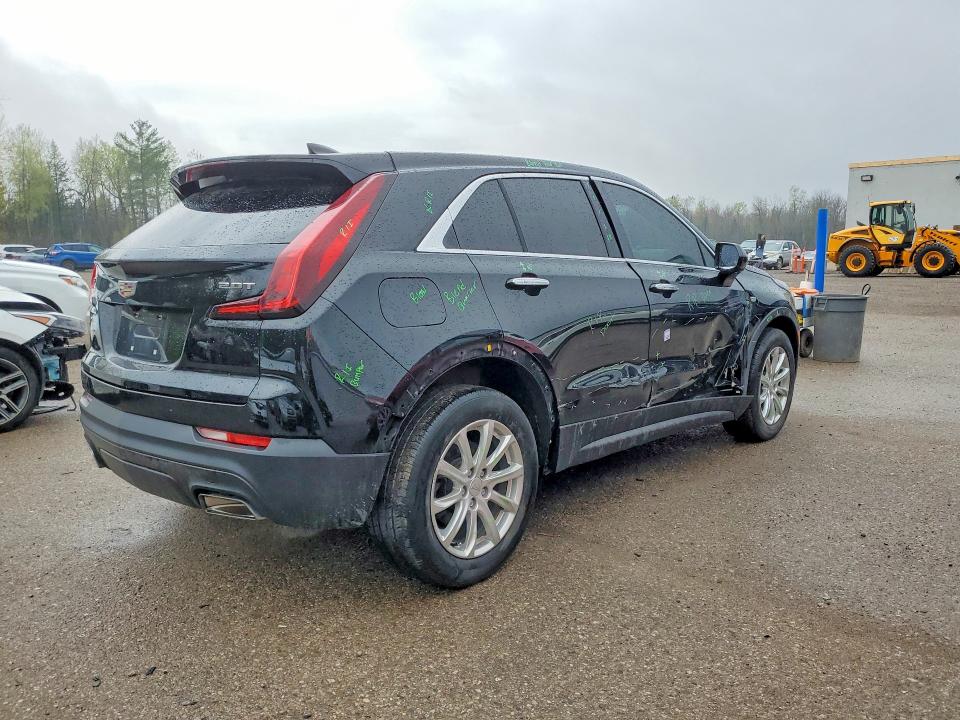 2019 Cadillac Xt4 VIN 1GYAZAR46KF178544 COPART salvage auction — SIDE, On - Permit No Brand - Unfit, sold $7,400 on 2026-07-14 (photo 3)