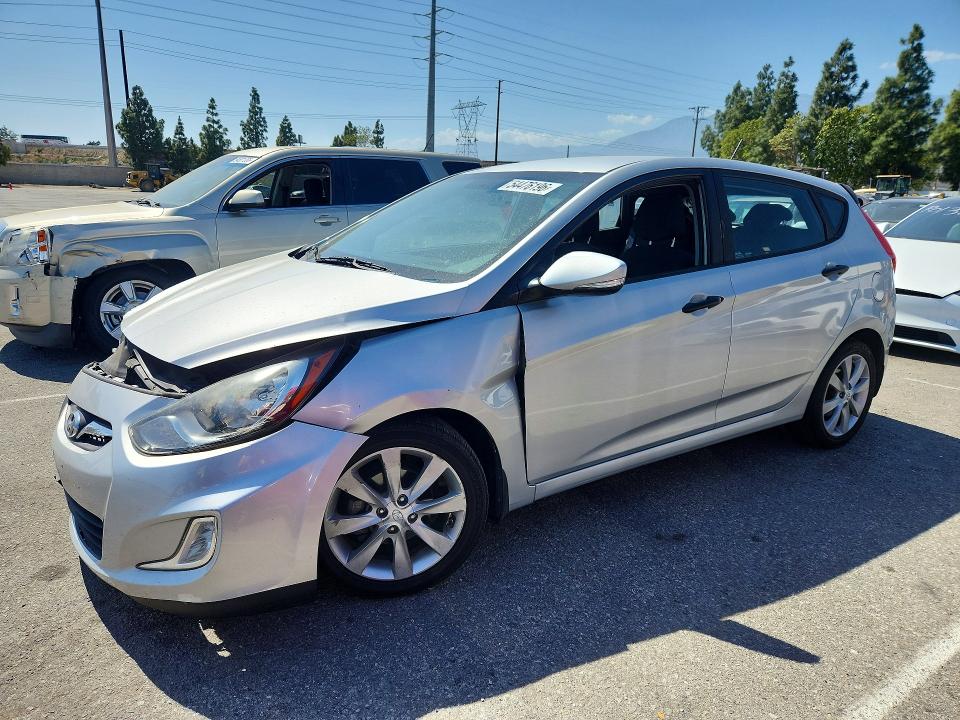 2013 Hyundai Accent VIN KMHCU5AE3DU130664 — COPART salvage auction photo