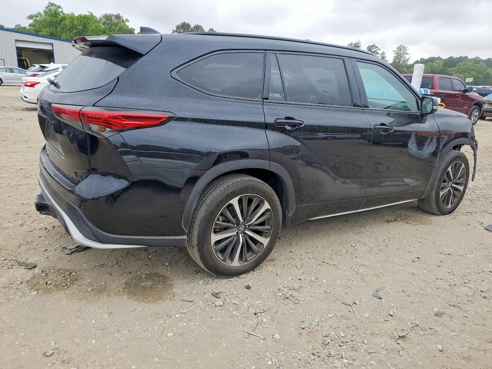 2021 Toyota Highlander VIN 5TDLZRBH8MS111540 COPART salvage auction — FRONT END, Va - Cert Of Title - Salvage, sold $12,000 on 2026-07-07 (photo 3)