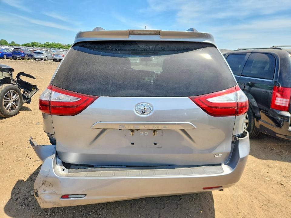 2018 Toyota Sienna VIN 5TDKZ3DC6JS953833 COPART salvage auction — SIDE, Il - Salvage Certificate, sold $9,600 on 2026-07-21 (photo 6)