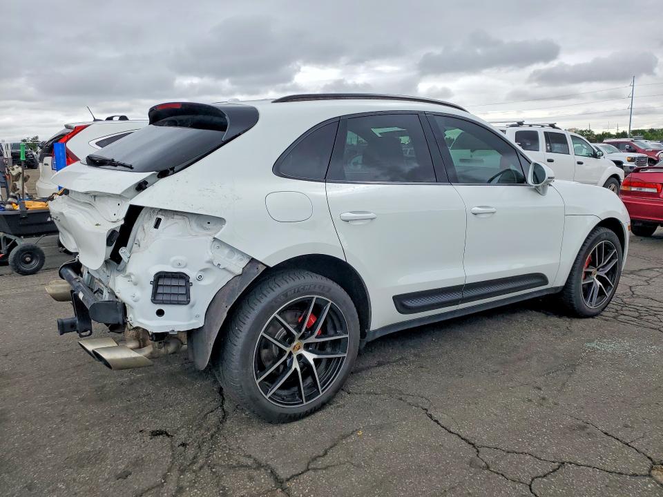 2023 Porsche Macan VIN WP1AG2A55PLB35522 COPART salvage auction — REAR END, Co - Public - Salvage Title, sold $1,050 on 2026-07-30 (photo 3)