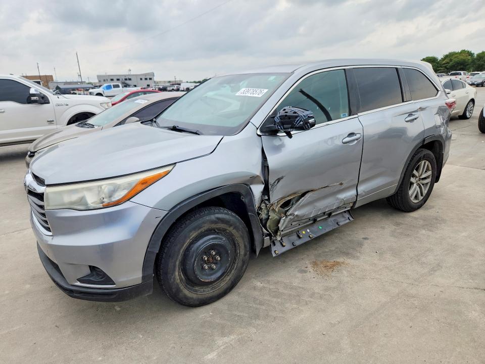 2015 Toyota Highlander VIN 5TDBKRFH2FS163548 COPART salvage auction — SIDE, Tx - Salvage Vehicle Title, sold $2,500 on 2026-07-27 (photo 1)