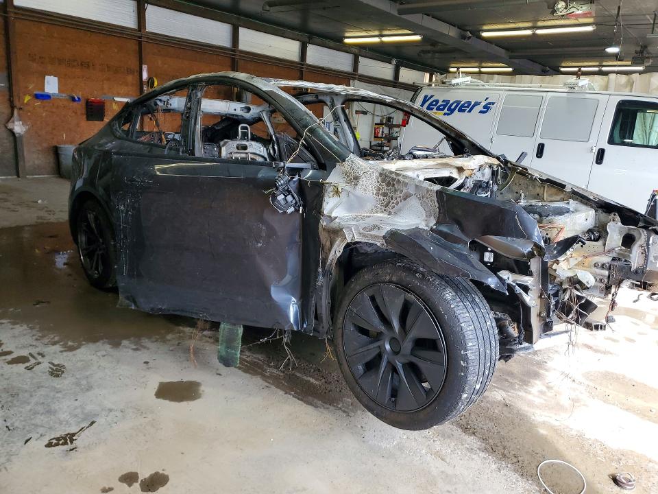 2024 Tesla Model y VIN 7SAYGDEE9RA318787 COPART salvage auction — BURN, PA - CERTIFICATE OF SALVAGE, sold $175 on 2026-07-02 (photo 4)