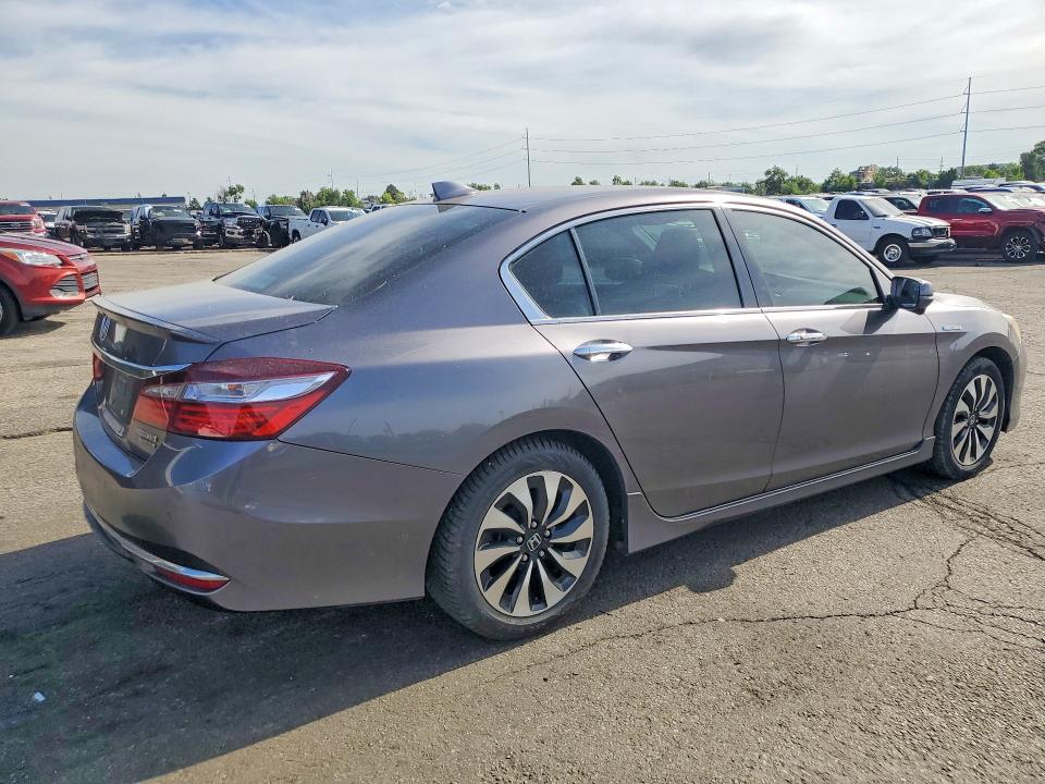 2017 Honda Accord VIN JHMCR6F78HC027739 COPART salvage auction — MECHANICAL, Co - Dis/Dlr/Exp Only Clean Title, sold $1,100 on 2026-07-14 (photo 3)