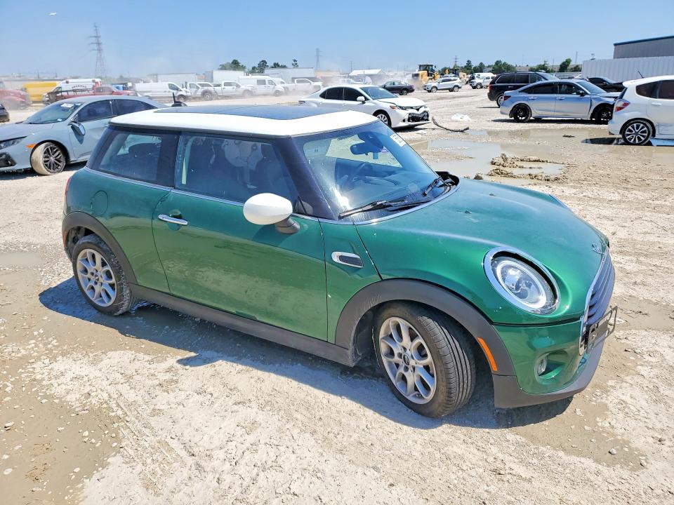 2020 Mini VIN WMWXR3C06L2L93140 COPART salvage auction — SIDE, Id - Salvage Certificate Of Title, sold $2,650 on 2026-08-07 (photo 4)