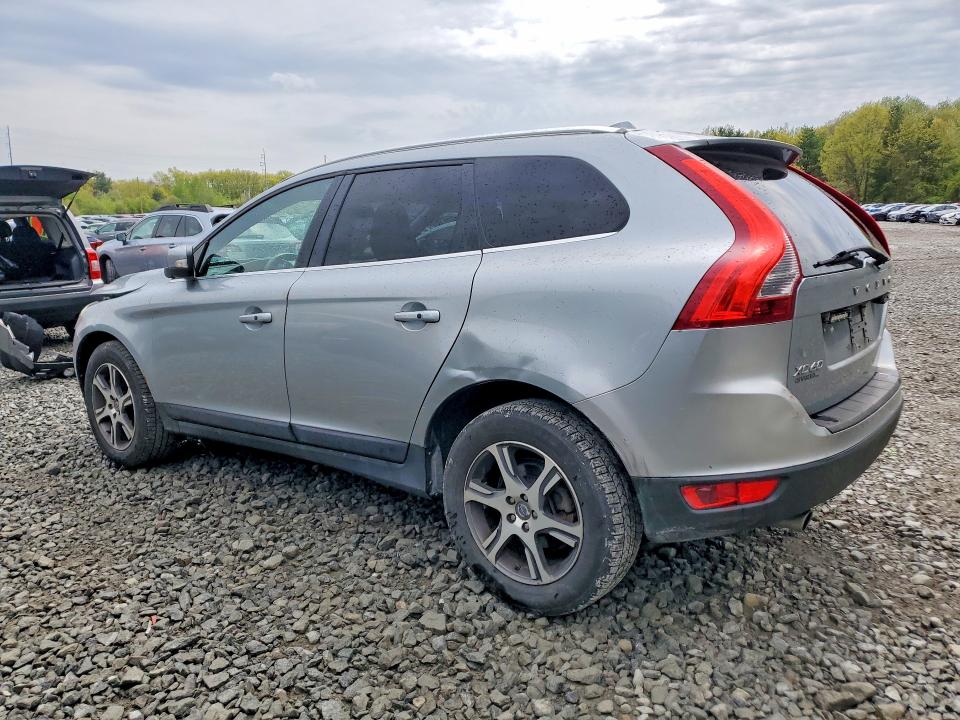 2013 Volvo VIN YV4902DZ0D2462206 COPART salvage auction — FRONT END, Ma - Cert Of Title-Reconstrctd Coll, sold $450 on 2026-07-17 (photo 2)