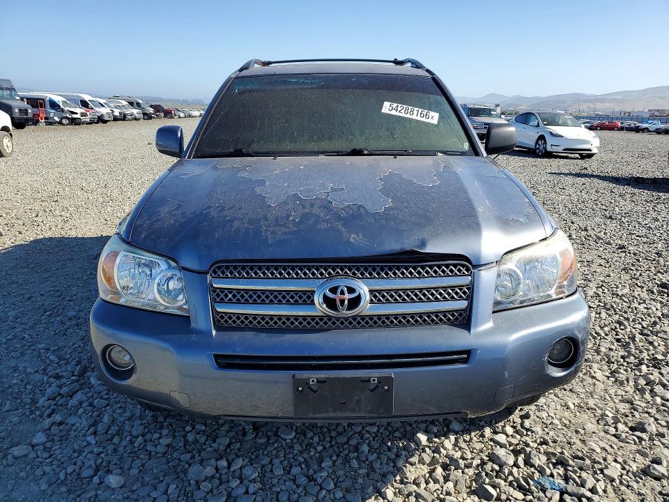 2006 Toyota Highlander VIN JTEEW21A760030902 COPART salvage auction — INTERIOR BURN, Ca - Salvage Certificate, sold $425 on 2026-07-09 (photo 5)