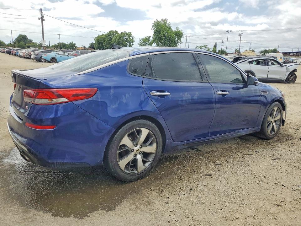 2019 Kia Optima VIN 5XXGT4L35KG354813 COPART salvage auction — MINOR DENT/SCRATCHES, Ca - Dis/Dlr/Exp Only Clean Title, sold $1,700 on 2026-07-06 (photo 3)