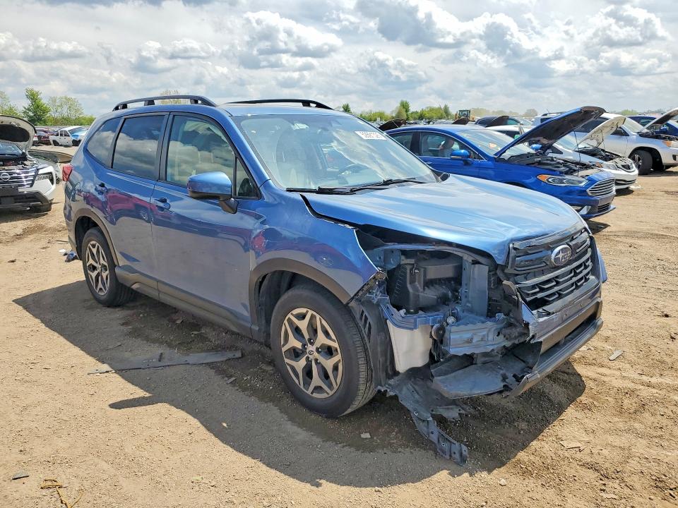 2023 Subaru Forester VIN JF2SKAEC0PH416512 COPART salvage auction — FRONT END, Il - Salvage Certificate, sold $6,600 on 2026-07-16 (photo 4)