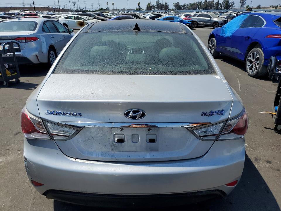 2011 Hyundai Sonata hybrid VIN KMHEC4A48BA018566 COPART salvage auction — SIDE, CA - DIS/DLR/EXP ONLY CLEAN TITLE, sold $750 on 2026-07-29 (photo 6)