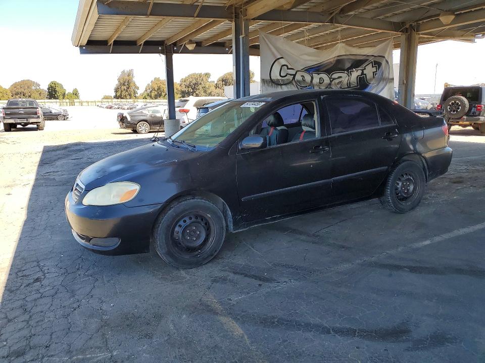 2005 Toyota Corolla VIN 1NXBR32E55Z351832 COPART salvage auction — MINOR DENT/SCRATCHES, Ca - Dis/Dlr/Exp App For Dup Clean, sold $575 on 2026-07-02 (photo 1)