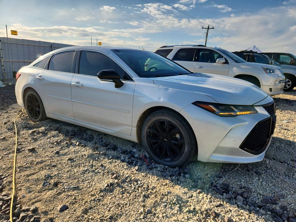 2020 Toyota Avalon VIN 4T1GZ1FB5LU046452 COPART salvage auction — HAIL, MO - SALVAGE CERTIFICATE OF TITLE, sold $11,300 on 2026-07-27 (photo 4)