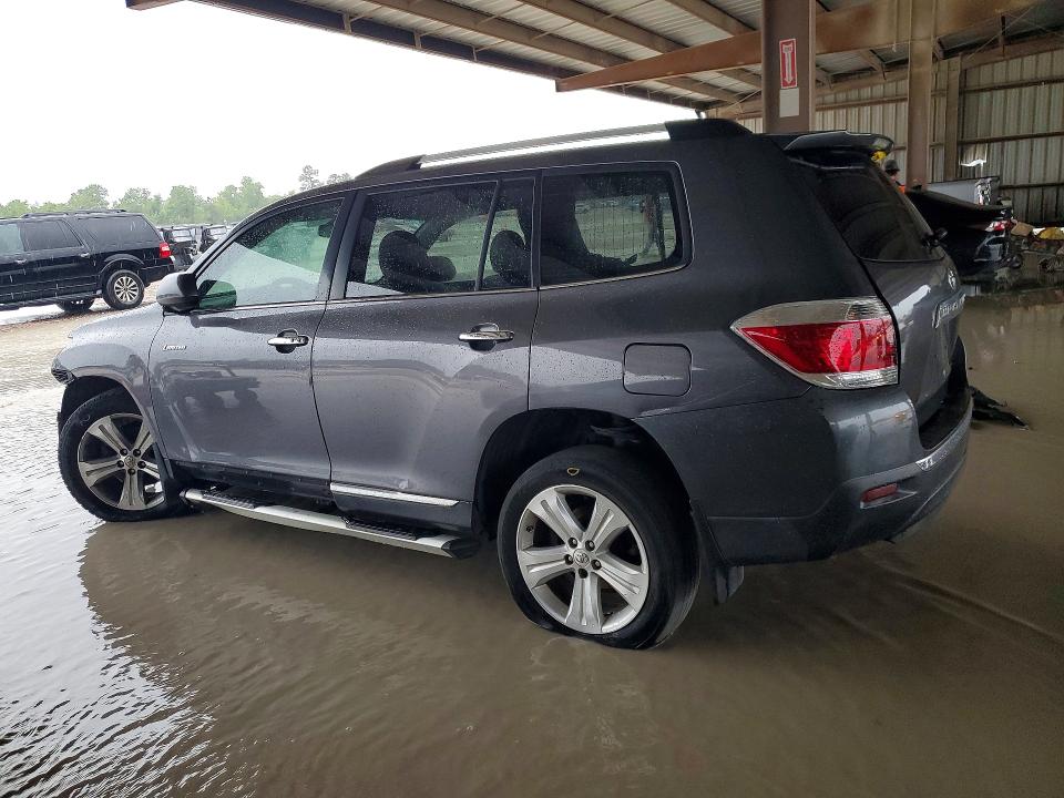 2013 Toyota Highlander VIN 5TDYK3EH9DS102364 COPART salvage auction — FRONT END, Tx - Salvage Title-Flood Damage, sold $1,800 on 2026-07-28 (photo 2)