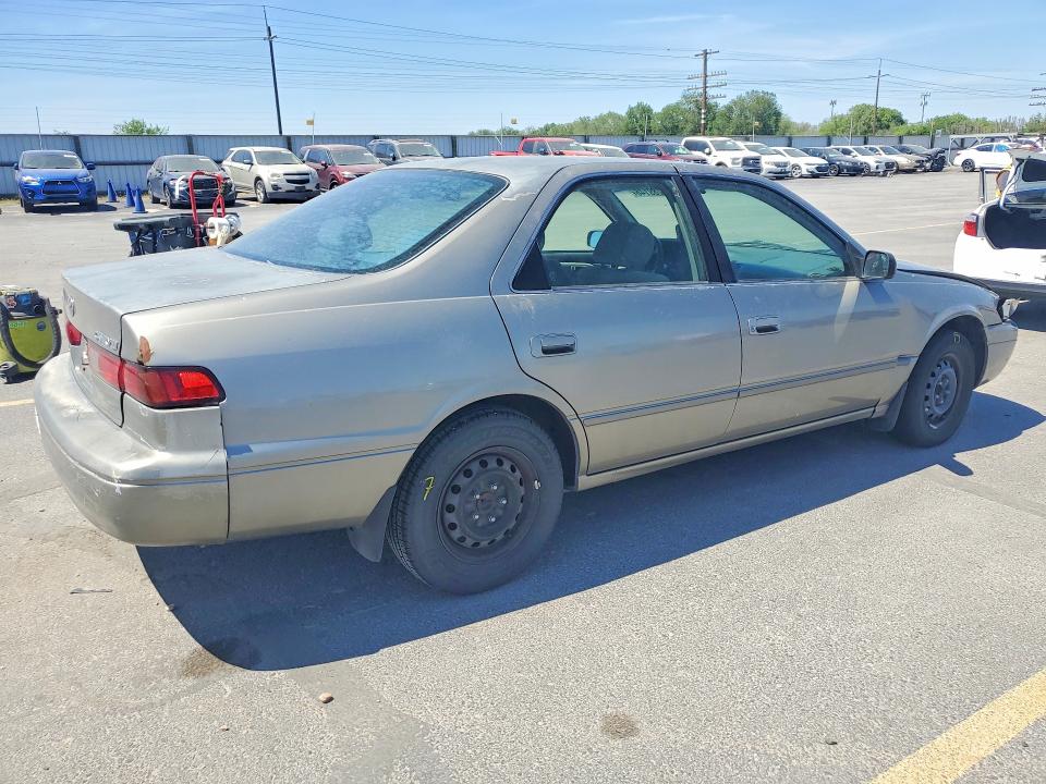 1998 Toyota Camry VIN JT2BG22K0W0246658 COPART salvage auction — FRONT END, Id - Salvage Certificate Of Title, sold $225 on 2026-07-09 (photo 3)