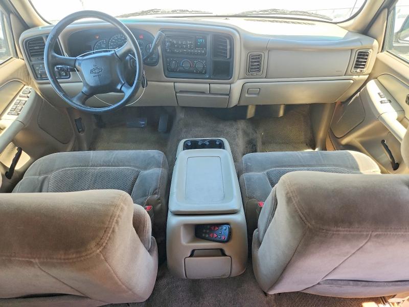 2002 Chevrolet Tahoe VIN 1GNEC13Z62R168597 COPART salvage auction — MINOR DENT/SCRATCHES, Nv - Salvage Title, sold $700 on 2026-07-08 (photo 8)