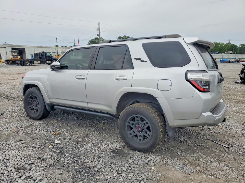 2023 Toyota 4runner VIN JTERU5JR0P6184851 COPART salvage auction — SIDE, Salvage Title, sold $19,700 on 2026-08-20 (photo 2)
