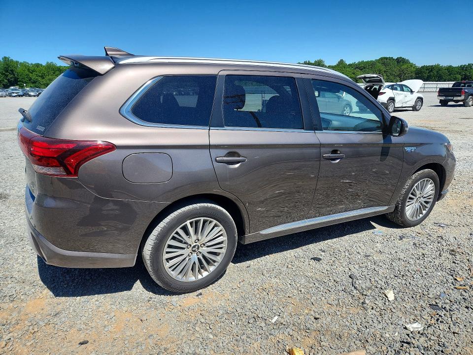 2020 Mitsubishi VIN JA4J24A54LZ038809 COPART salvage auction — MINOR DENT/SCRATCHES, Nc - Dealer Only Clean Title (P), sold $10,900 on 2026-07-29 (photo 3)