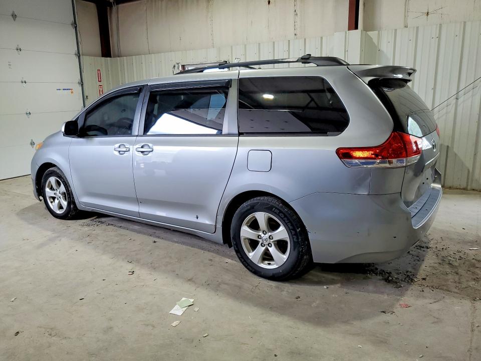 2013 Toyota Sienna VIN 5TDKK3DC5DS333239 COPART salvage auction — MINOR DENT/SCRATCHES, Wv - Certificate Of Title (P), sold $2,850 on 2026-07-30 (photo 2)