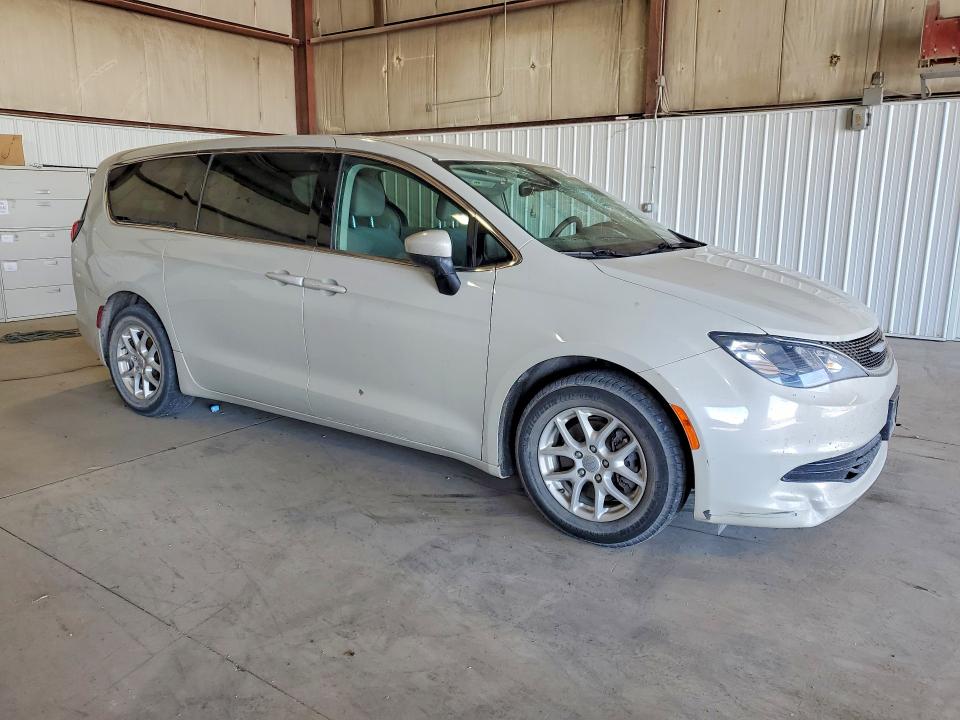 2017 Chrysler Pacifica VIN 2C4RC1CG2HR598848 COPART salvage auction — ROOF, Ia - Cert Of Title-Salvage Title, sold $2,650 on 2026-07-18 (photo 4)